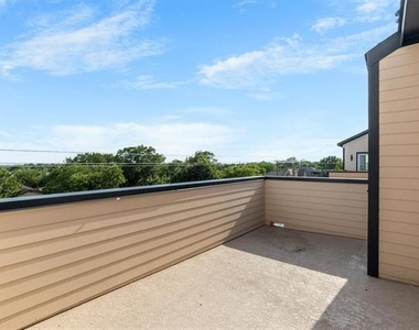 723 W 10th Street - Photo Thumbnail 30