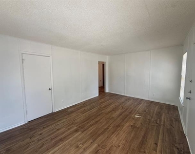 4914 Donnelly Avenue - Photo Thumbnail 1