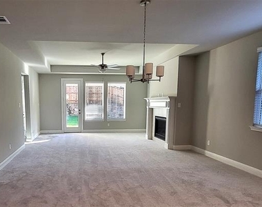 1508 Hamlisch Avenue - Photo Thumbnail 7