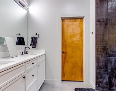 245 Lake House - Photo Thumbnail 17