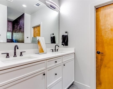 245 Lake House - Photo Thumbnail 20