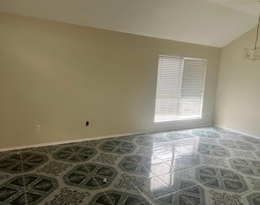 6002 Rising Meadow Drive - Photo Thumbnail 7