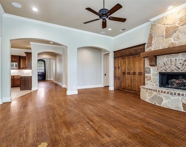 901 Sandy Trail - Photo Thumbnail 12