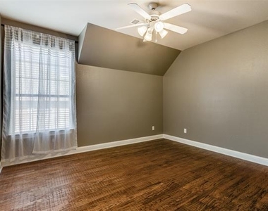 901 Sandy Trail - Photo Thumbnail 25