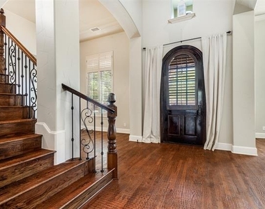 901 Sandy Trail - Photo Thumbnail 4