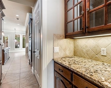 901 Sandy Trail - Photo Thumbnail 17