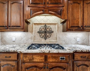 901 Sandy Trail - Photo Thumbnail 16