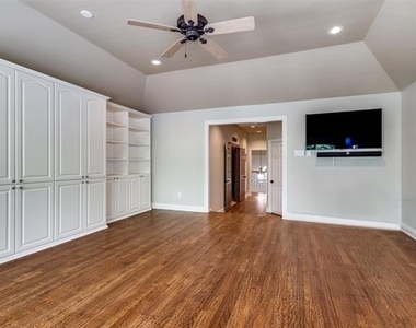 901 Sandy Trail - Photo Thumbnail 28