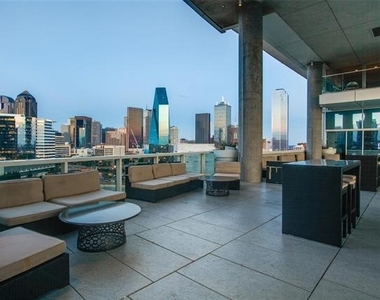 2430 Victory Park Lane - Photo Thumbnail 25