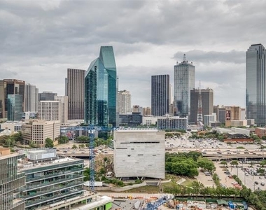 2430 Victory Park Lane - Photo Thumbnail 23
