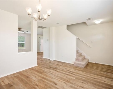 1626 White Oak Drive - Photo Thumbnail 11
