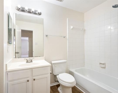1626 White Oak Drive - Photo Thumbnail 9