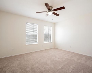 1626 White Oak Drive - Photo Thumbnail 18