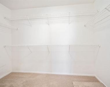 1626 White Oak Drive - Photo Thumbnail 21