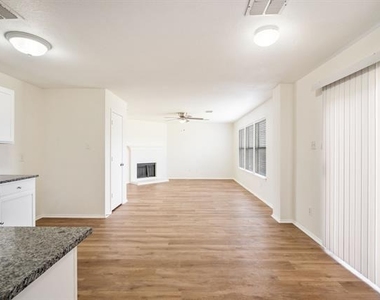 1626 White Oak Drive - Photo Thumbnail 14