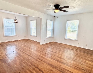 4236 Voncille Street - Photo Thumbnail 2