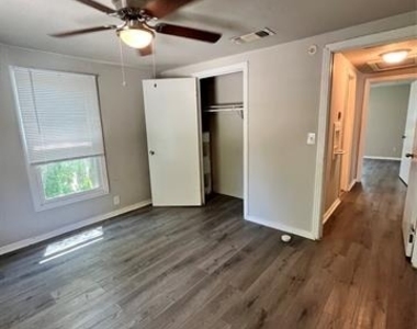 821 Bond Street - Photo Thumbnail 1