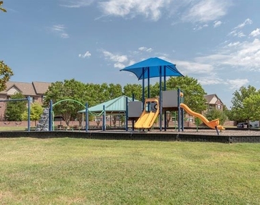 12667 Vandelia Street - Photo Thumbnail 24