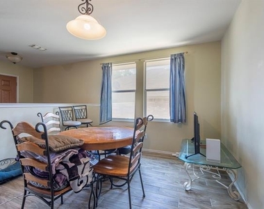 12667 Vandelia Street - Photo Thumbnail 6
