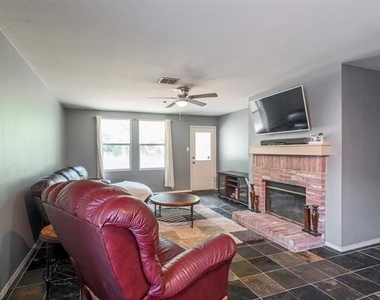 12667 Vandelia Street - Photo Thumbnail 12