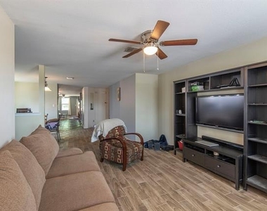 12667 Vandelia Street - Photo Thumbnail 4
