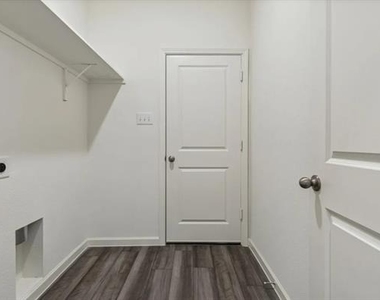 1664 Hossler Trail - Photo Thumbnail 16