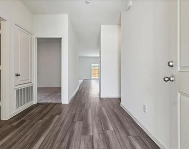 1664 Hossler Trail - Photo Thumbnail 4