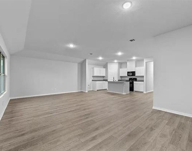 3509 Foxhound Lane - Photo Thumbnail 4