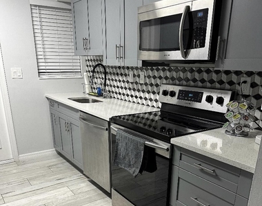136 Akron Street - Photo Thumbnail 3