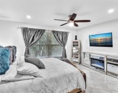 4025 N Federal Highway - Photo Thumbnail 22