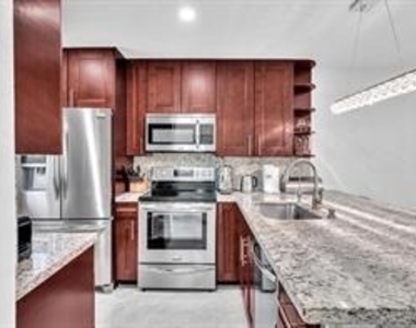4025 N Federal Highway - Photo Thumbnail 11