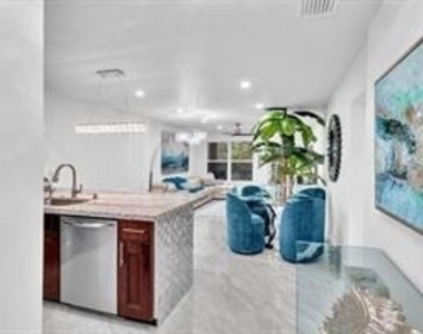 4025 N Federal Highway - Photo Thumbnail 9