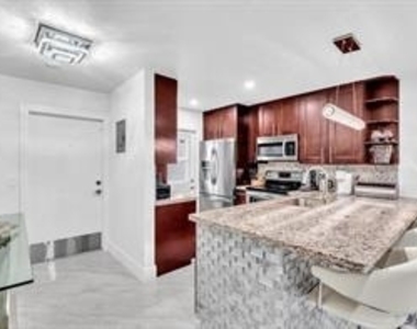 4025 N Federal Highway - Photo Thumbnail 16
