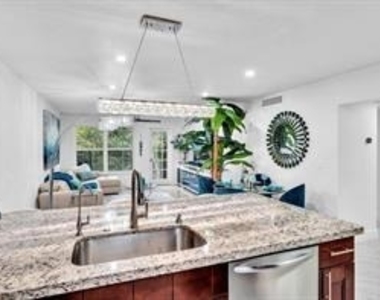 4025 N Federal Highway - Photo Thumbnail 20