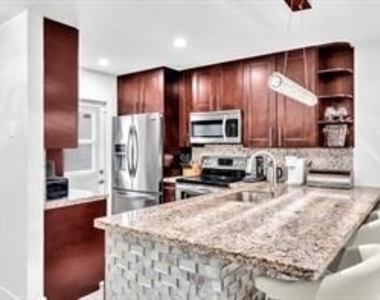 4025 N Federal Highway - Photo Thumbnail 17