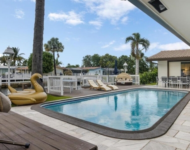 1419 Ne 57th Street - Photo Thumbnail 19