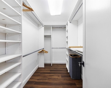 1419 Ne 57th Street - Photo Thumbnail 16