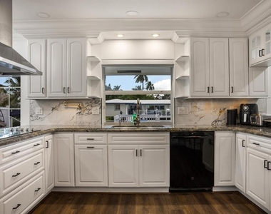 1419 Ne 57th Street - Photo Thumbnail 4