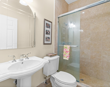 16850 Colchester Court - Photo Thumbnail 24