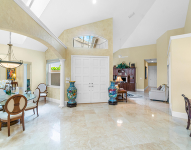 16850 Colchester Court - Photo Thumbnail 5