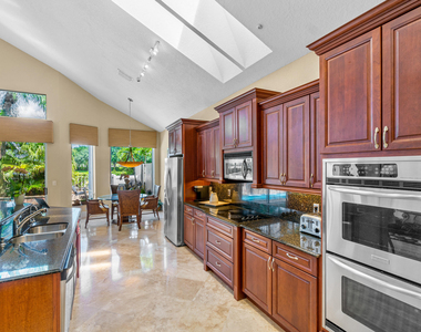16850 Colchester Court - Photo Thumbnail 14
