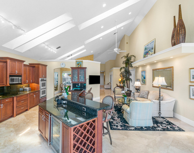 16850 Colchester Court - Photo Thumbnail 10
