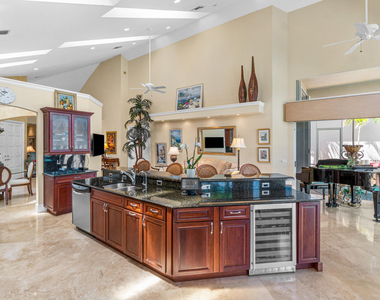 16850 Colchester Court - Photo Thumbnail 15