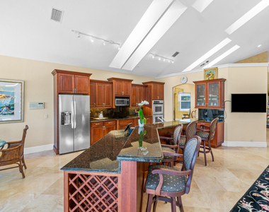 16850 Colchester Court - Photo Thumbnail 13