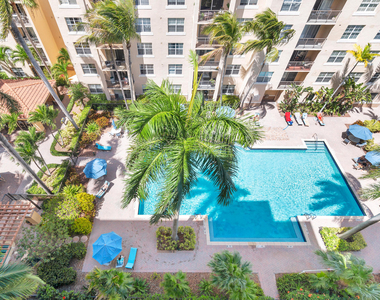 1801 N Flagler Drive - Photo Thumbnail 14