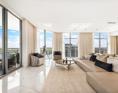 17301 Biscayne Boulevard - Photo Thumbnail 5