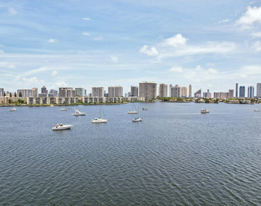 17301 Biscayne Boulevard - Photo Thumbnail 58