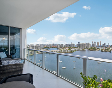 17301 Biscayne Boulevard - Photo Thumbnail 7