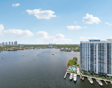 17301 Biscayne Boulevard - Photo Thumbnail 8