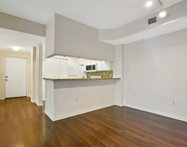 2812 Grande Parkway - Photo Thumbnail 10